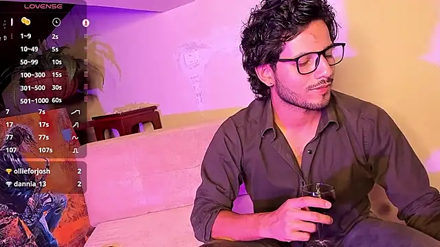 Snapshot of Nicholasrodrii chatting on 12.20.24 Nicholasrodrii online show from 12.20.24