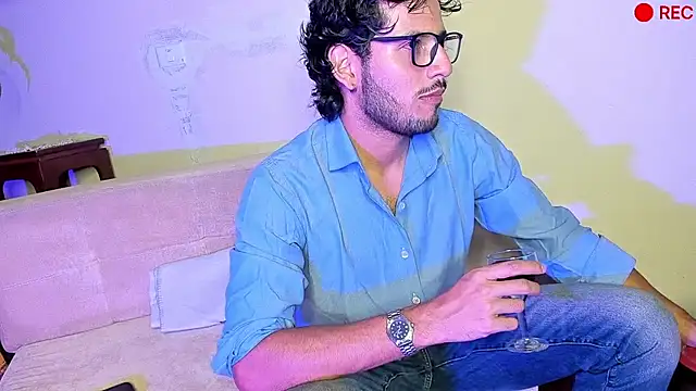 Snapshot of Nicholasrodrii chatting on 12.20.24 Nicholasrodrii online show from 12.20.24