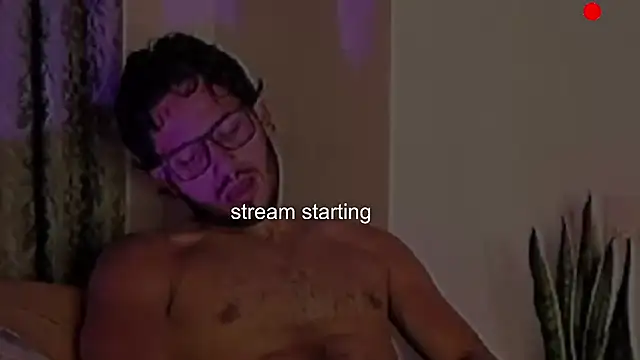 Snapshot of Nicholasrodrii chatting on 12.21.24 Nicholasrodrii online show from 12.21.24