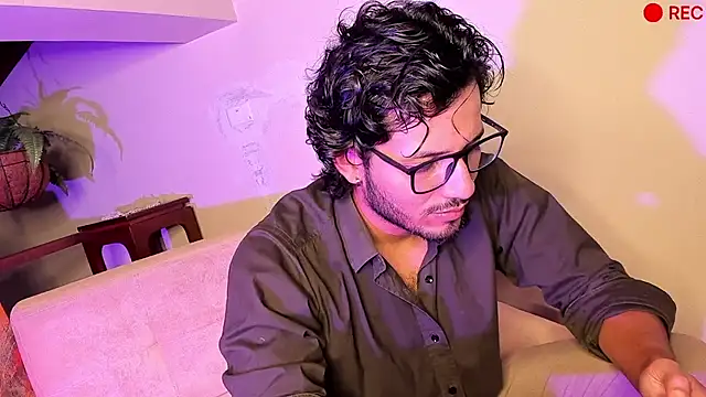 Snapshot of Nicholasrodrii chatting on 12.22.24 Nicholasrodrii online show from 12.22.24