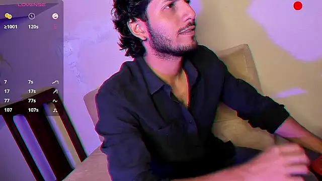 Snapshot of Nicholasrodrii chatting on 12.27.24 Nicholasrodrii online show from 12.27.24