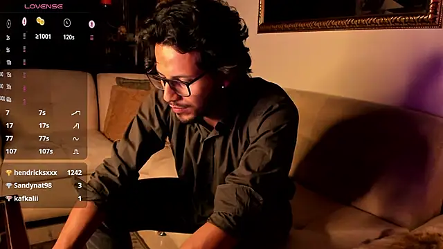 Snapshot of Nicholasrodrii chatting on 01.21.25 Nicholasrodrii online show from 01.21.25