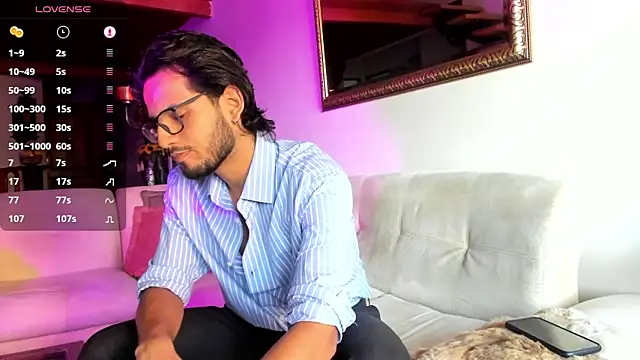 Snapshot of Nicholasrodrii chatting on 01.21.25 Nicholasrodrii online show from 01.21.25