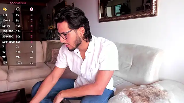 Snapshot of Nicholasrodrii chatting on 01.28.25 Nicholasrodrii online show from 01.28.25