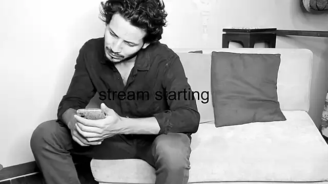 Snapshot of Nicholasrodrii chatting on 02.13.25 Nicholasrodrii online show from 02.13.25