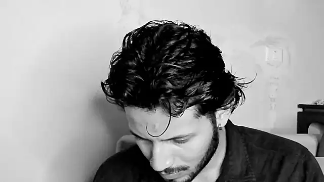 Snapshot of Nicholasrodrii chatting on 02.18.25 Nicholasrodrii online show from 02.18.25