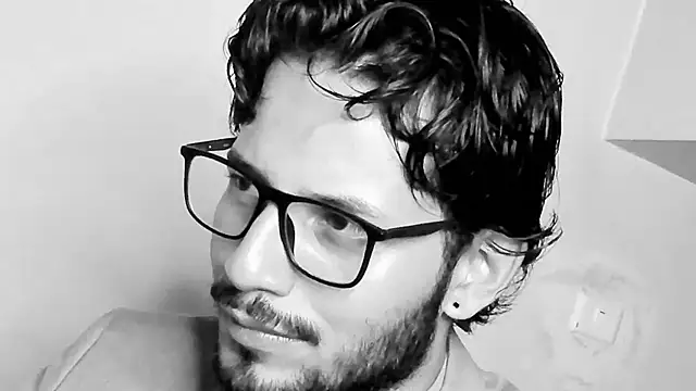 Snapshot of Nicholasrodrii chatting on 03.01.25 Nicholasrodrii online show from 03.01.25