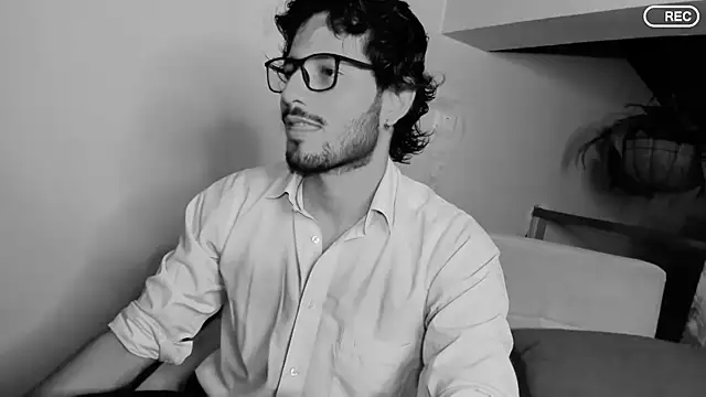 Snapshot of Nicholasrodrii chatting on 03.20.25 Nicholasrodrii online show from 03.20.25