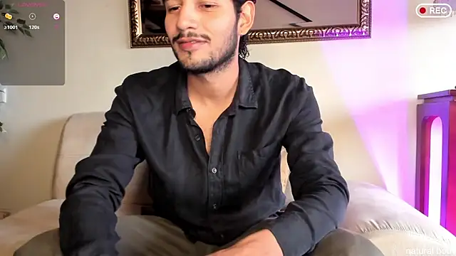 Snapshot of Nicholasrodrii chatting on 11.27.25 Nicholasrodrii online show from 11.27.25