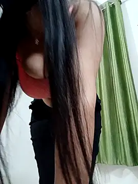 Snapshot of aaliya_bhattt chatting on 12.19.24 aaliya bhattt online show from 12.19.24