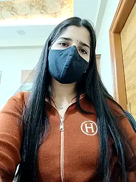 Snapshot of aaliya_bhattt chatting on 01.20.25 aaliya bhattt online show from 01.20.25