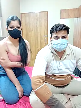 Snapshot of aaliya_bhattt chatting on 03.08.25 aaliya bhattt online show from 03.08.25