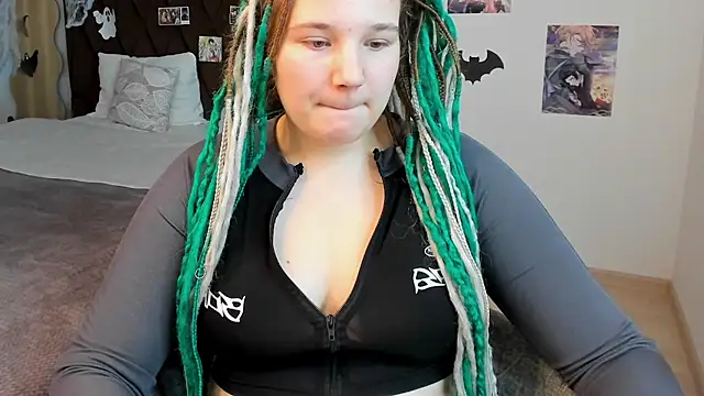 GloriaHylivi online show from 12.08.24