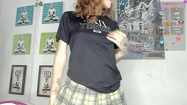 Snapshot of katt__black__ chatting on 12.20.24 katt black online show from 12.20.24