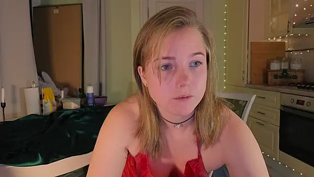 Snapshot of mary_ton chatting on 11.27.25 mary ton online show from 11.27.25