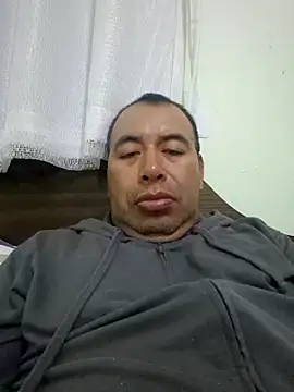 Snapshot of Piter1022 chatting on 11.08.25 Piter1022 online show from 11.08.25