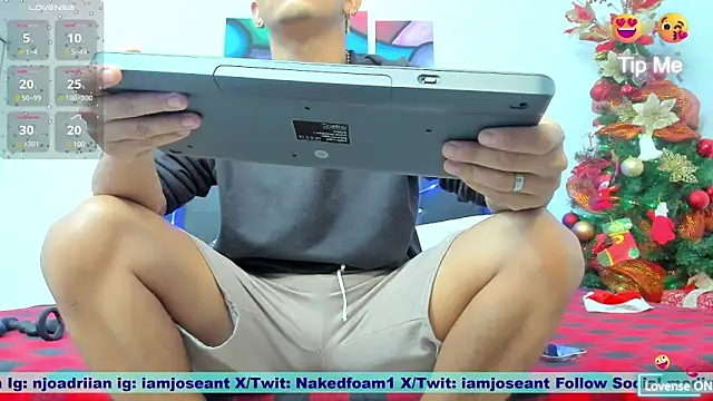 Snapshot of nakedfoam1 chatting on 12.23.24 nakedfoam1 online show from 12.23.24