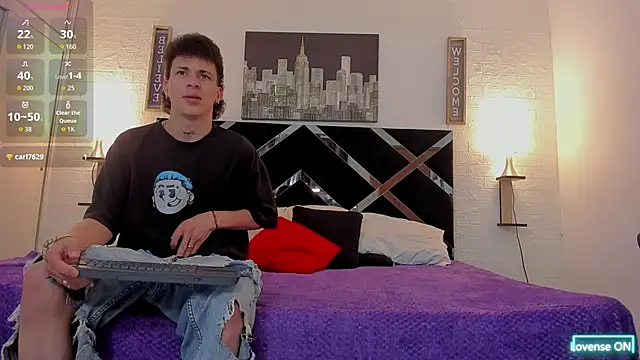 Snapshot of nakedfoam1 chatting on 09.18.25 nakedfoam1 online show from 09.18.25