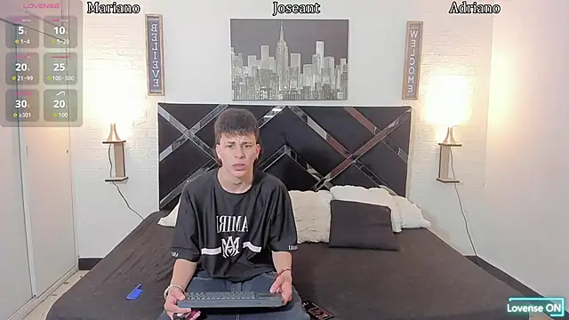 Snapshot of nakedfoam1 chatting on 09.20.25 nakedfoam1 online show from 09.20.25