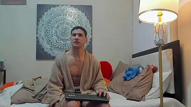 Snapshot of nakedfoam1 chatting on 11.08.25 nakedfoam1 online show from 11.08.25