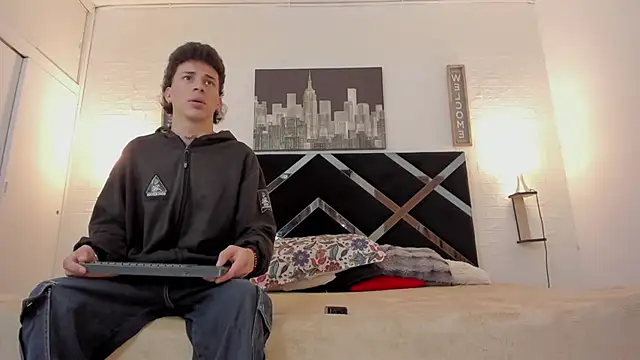 Snapshot of nakedfoam1 chatting on 11.19.25 nakedfoam1 online show from 11.19.25