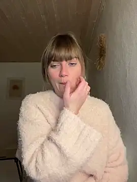 Snapshot of Milla__one chatting on 12.03.24 Milla  one online show from 12.03.24