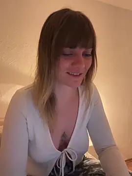 Snapshot of Milla__one chatting on 01.12.25 Milla  one online show from 01.12.25