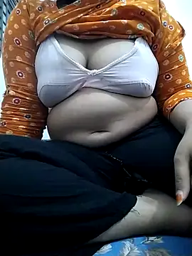 Snapshot of RaselKg chatting on 02.22.26 RaselKg online show from 02.22.26