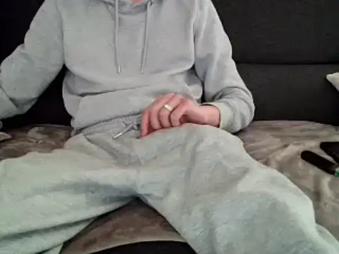 Snapshot of ElViko11 chatting on 12.06.24 ElViko11 online show from 12.06.24