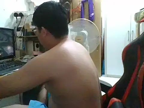 Snapshot of shyboymasturbation chatting on 02.06.25 shyboymasturbation online show from 02.06.25