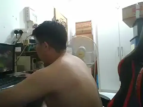 Snapshot of shyboymasturbation chatting on 02.27.25 shyboymasturbation online show from 02.27.25