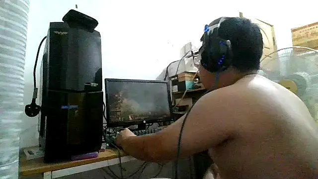 Snapshot of shyboymasturbation chatting on 11.18.25 shyboymasturbation online show from 11.18.25