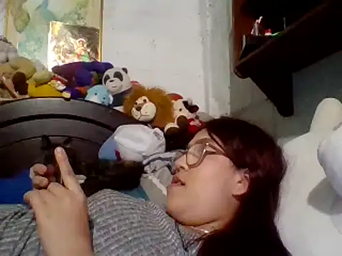 dafne19  online show from 02.04.25