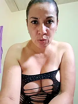 Zaralu  online show from 10.27.25