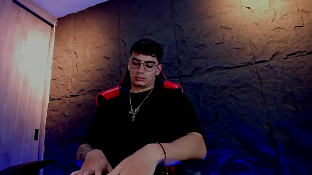 Snapshot of joseph_boy chatting on 11.06.25 joseph boy online show from 11.06.25