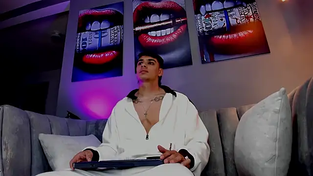 Snapshot of joseph_boy chatting on 11.16.25 joseph boy online show from 11.16.25