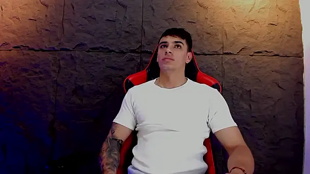 Snapshot of joseph_boy chatting on 12.04.25 joseph boy online show from 12.04.25