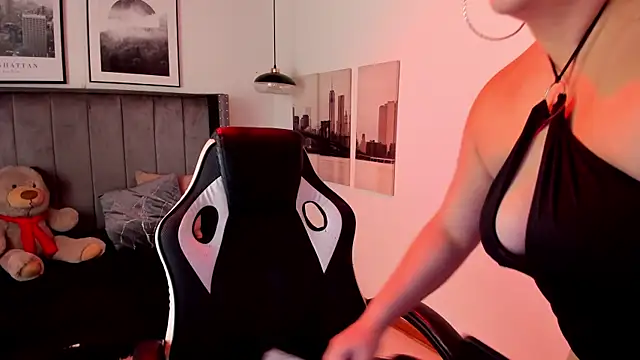 Alaia Cute online show from 02.04.25