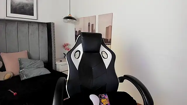 Alaia Cute online show from 02.06.25