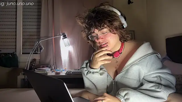 Snapshot of yudrayeb chatting on 12.03.24 yudrayeb online show from 12.03.24