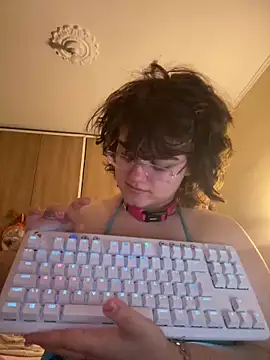 Snapshot of yudrayeb chatting on 12.11.24 yudrayeb online show from 12.11.24