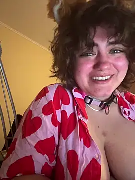 Snapshot of yudrayeb chatting on 12.23.24 yudrayeb online show from 12.23.24