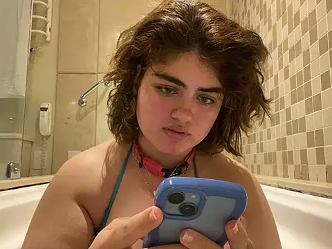 Snapshot of yudrayeb chatting on 01.04.25 yudrayeb online show from 01.04.25