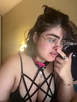 Snapshot of yudrayeb chatting on 01.21.25 yudrayeb online show from 01.21.25