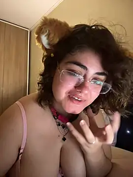 Snapshot of yudrayeb chatting on 01.22.25 yudrayeb online show from 01.22.25