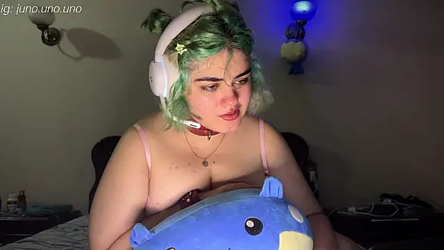 Snapshot of yudrayeb chatting on 02.17.25 yudrayeb online show from 02.17.25