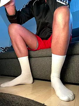 Snapshot of nikeaddicted2 chatting on 12.21.25 nikeaddicted2 online show from 12.21.25