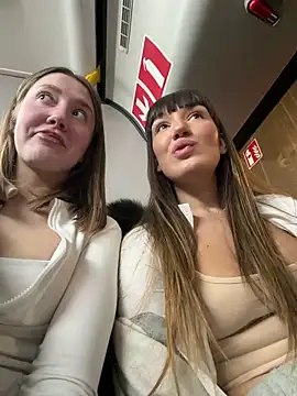 Snapshot of Sophie_Avory chatting on 02.01.26 Sophie Avory online show from 02.01.26