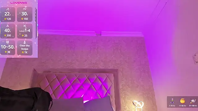 Snapshot of LiaFlowers chatting on 02.27.25 LiaFlowers online show from 02.27.25