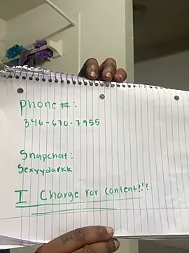 Snapshot of jaadeee2233 chatting on 01.21.25 jaadeee2233 online show from 01.21.25